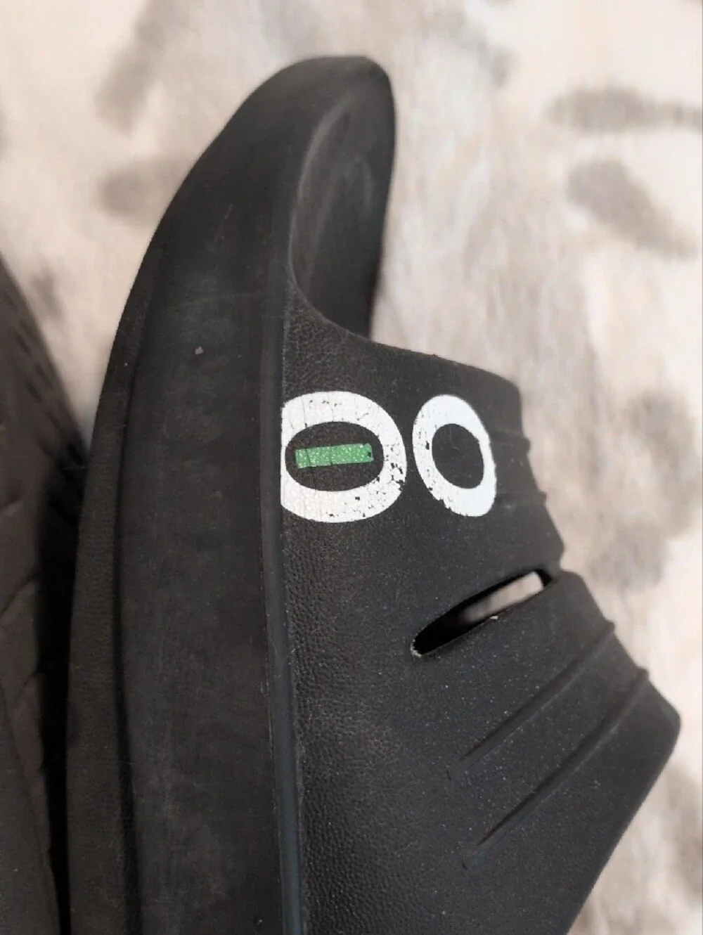 Oofos Black Slide Sandals Sz 39 Comfy Summer Beach Lake Slip-on Comfortable